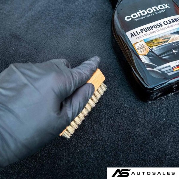 Спрей за почистване на автомобилен интериор Carbonax 720мл 110